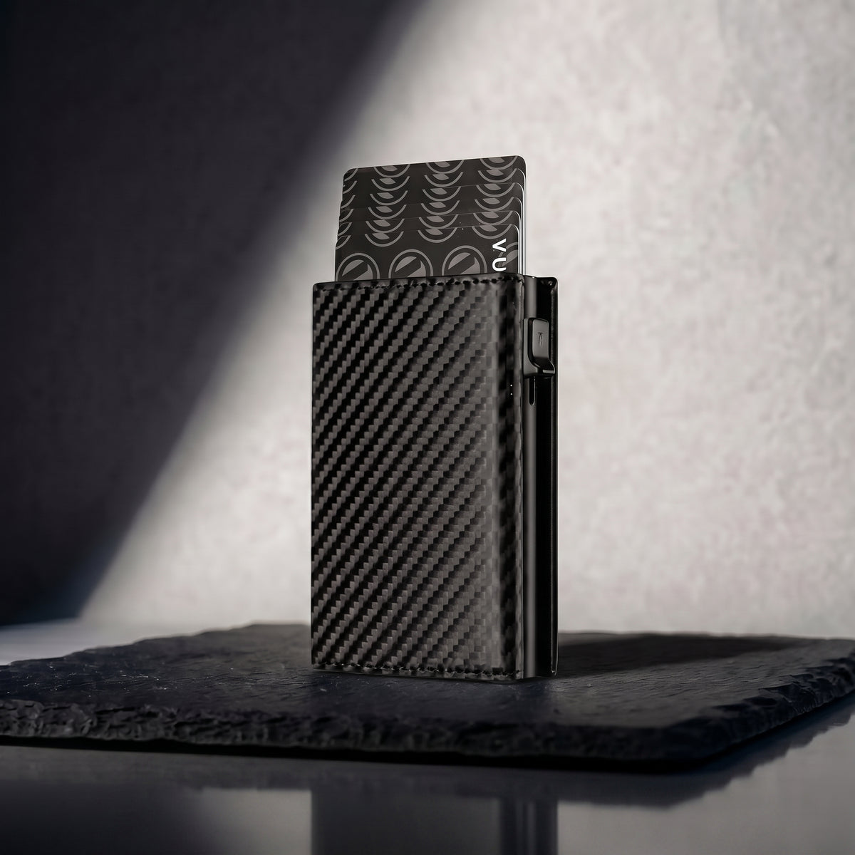 Smart Wallet Shieldge carbone - porte-cartes minimaliste anti-RFID